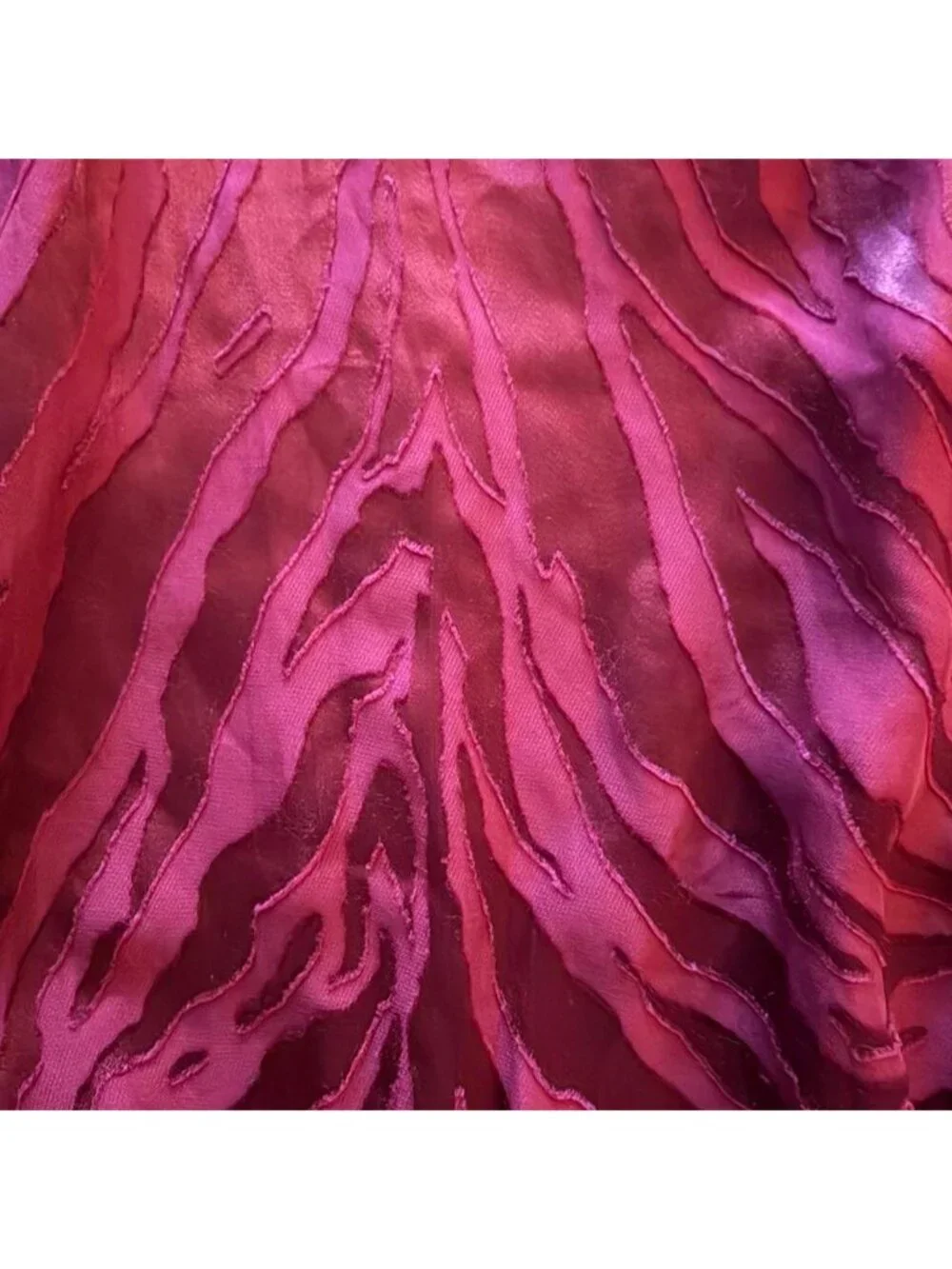 White House Black Market Burgundy Textured Burnout Satin Tank Top Size 10